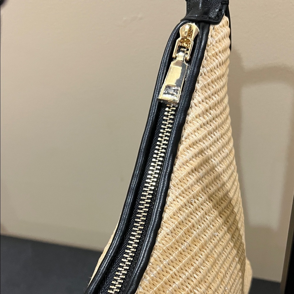 Urban Expressions | Natural Woven Shoulder Bag w/ Braided Handle - Picture 8 of 11